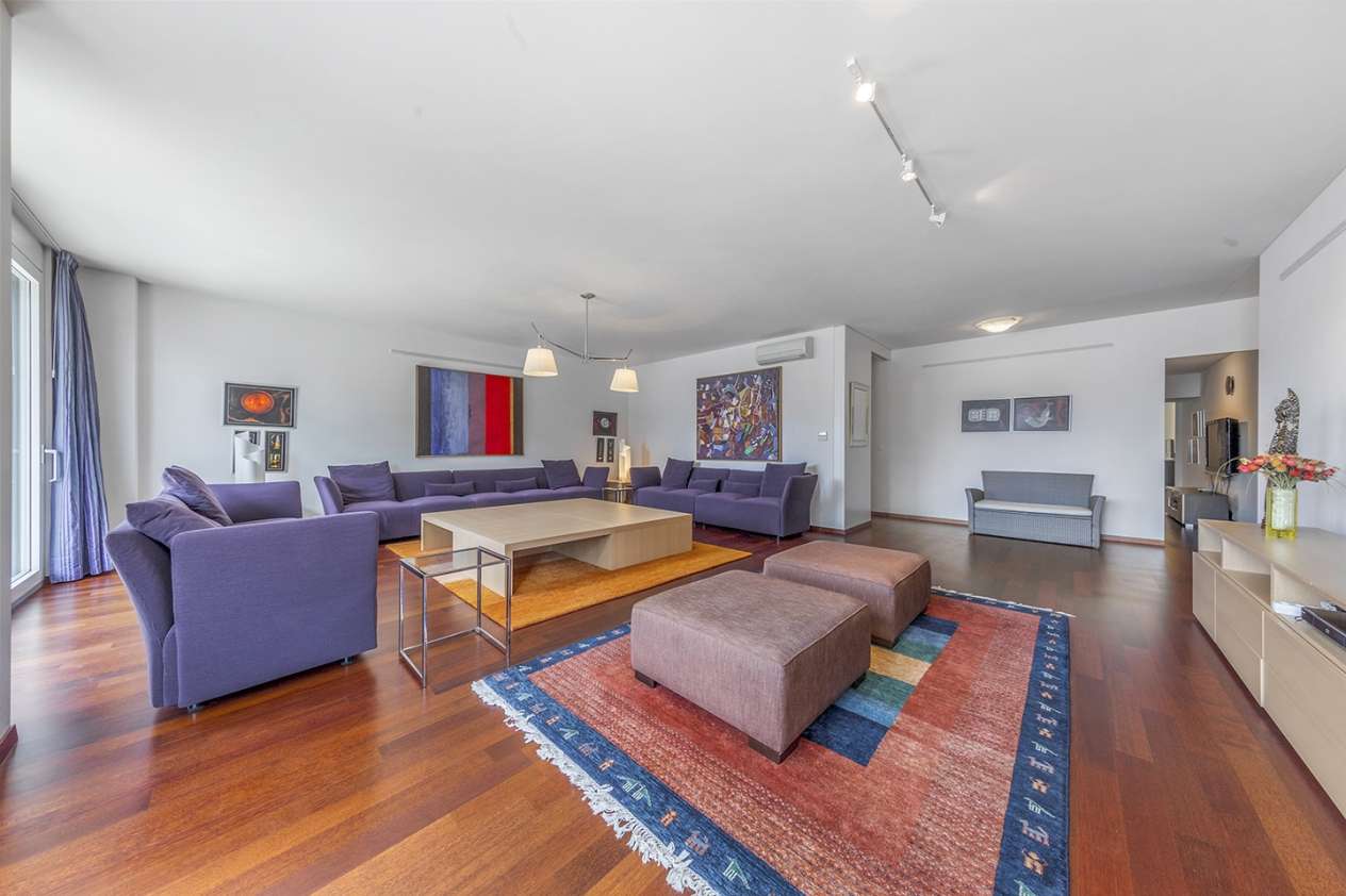 Real Estate Photo Editing