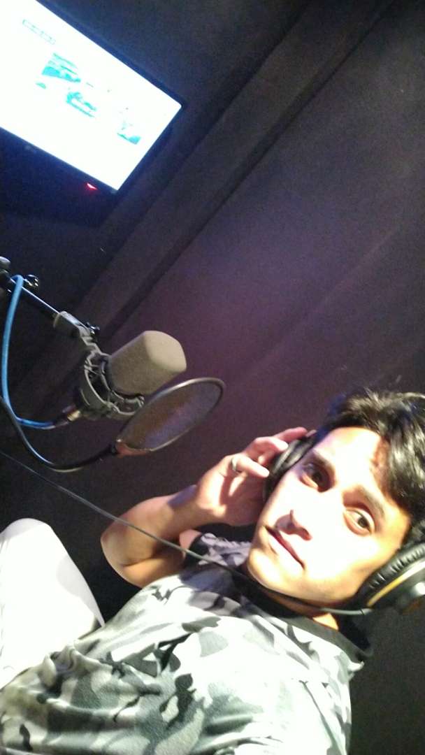 I will record a professional male spanish voice over