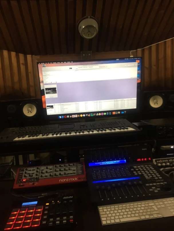 I will mixing and mastering of your song of any genre