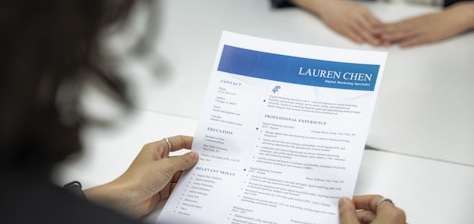 I will design a professional and modern resume | Je crée un CV moderne et professionnel